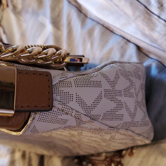 Michael kors handbag - Picture 9 of 14